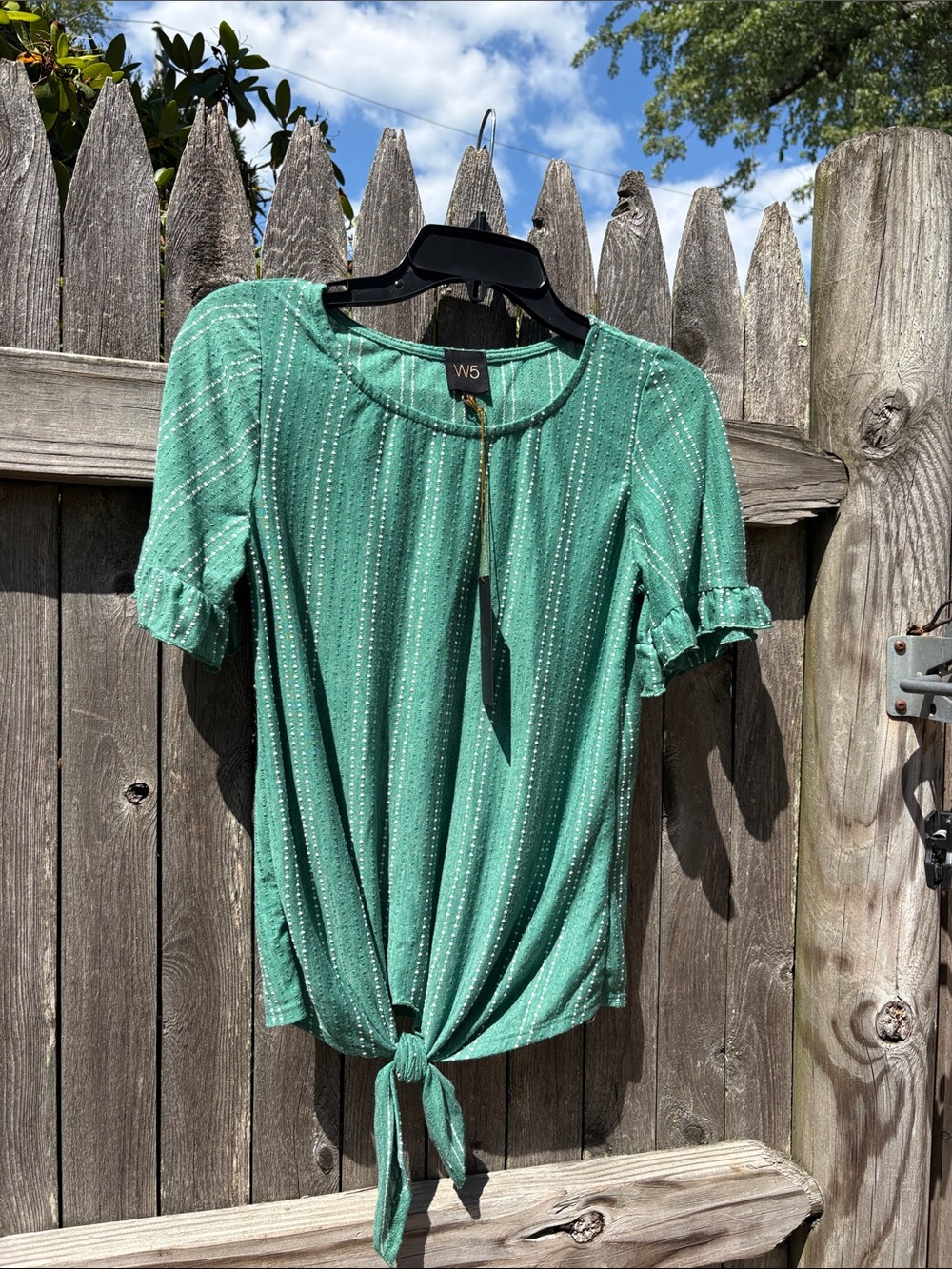 W5 medium top. NWT!